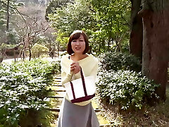 ASIAN JAPANESE PORN Sizzling MILF GETS A DILDO FUCK AFTER