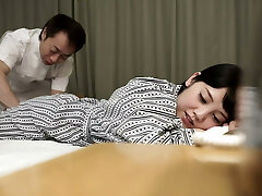 MILF Gets High-Strength Massage from Middle-Aged Man with Lots of Experience in Sensitive Areas MILF Gets High-Strength Massage from Middle-Aged Man with Lots of Experience in Sensitive Areas