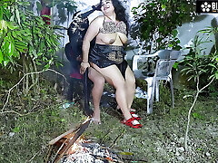 moti aur bade dudhwali sauteli maa ko bagiche mich raat ko lejakar sautele bete ne ghapa ghap choda aur muh mich gira dala moti aur bade dudhwali sauteli maa ko bagiche mich raat ko lejakar sautele bete ne ghapa ghap choda aur muh mich gira dala