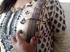 Desi Bhabhi Khana Bana Rahi The Tabhi Devar Piche Se Aya Aur Uski Chudai Kar De - Bhabhi Romped In Kitchen While Cooking Desi Bhabhi Khana Bana Rahi The Tabhi Devar Piche Se Aya Aur Uski Chudai Kar De - Bhabhi Romped In Kitchen While Cooking