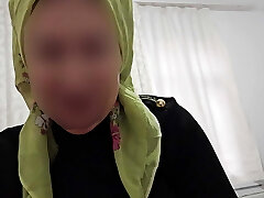 Turkish mature lady doing oral sex