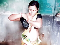 ????BENGALI BHABHI IN BATHROOM FULL VIRAL MMS (Cheating Wife Unexperienced Homemade Wife Real Homemade Tamil 18 Year Older Indian Uncensor