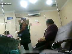 peeping chinese doll to go to the hospital for an injection.1