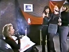 Fabulous Retro, Lesbian romp scene