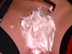 La grabación de un coño para ser afeitado