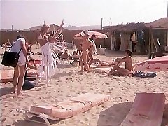 Dans Le Chaleur De St Tropez (1981) Dans Le Chaleur De St Tropez (1981)