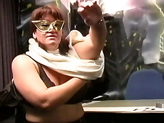 प्रेंडी शुद्ध मिया मोगली! - एपिसोड 1 प्रेंडी शुद्ध मिया मोगली! - एपिसोड 1