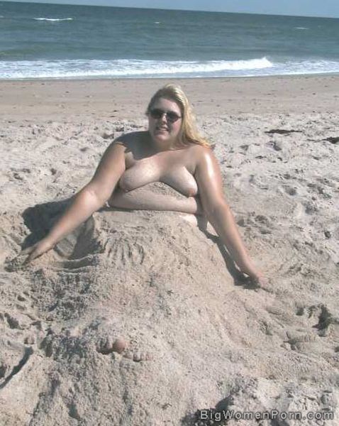 478px x 600px - Amateur nude beach BBW girl with big soft belly