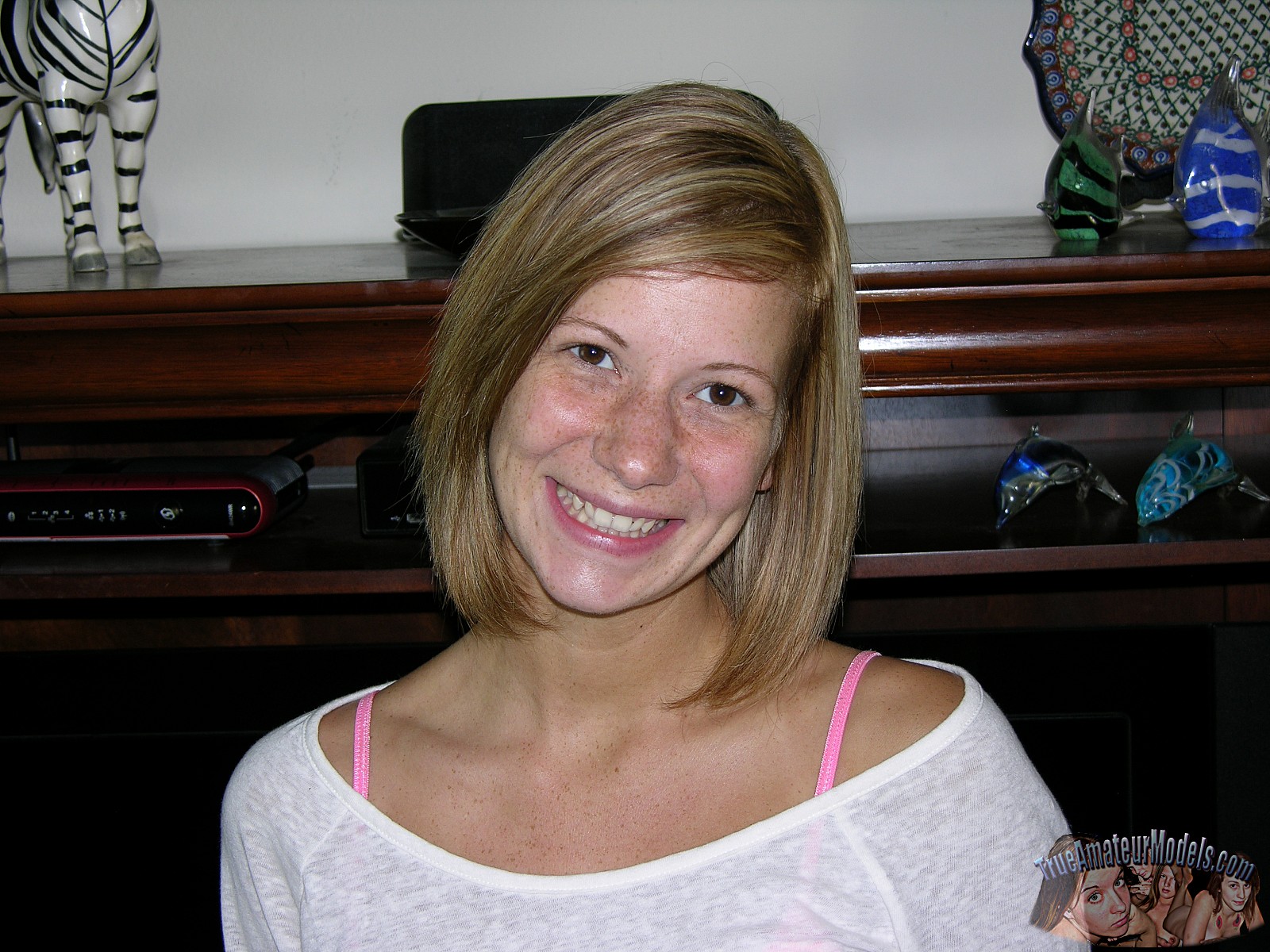 Absolute Adorable Amateur Blonde Babe With Freckles Modeling Nude