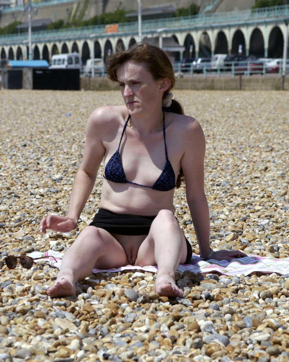 Upskirt Pussy and Upskirt No Panties! MEMBERS AREA