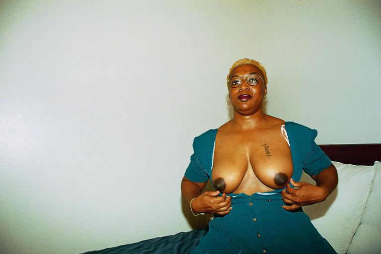 Jenny is a mature black woman who likes to get freaky. Cum climb up in bed  with her to see her flash those sexy boobies and big round booty, and  everything else