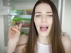 Russian daughter swpng Doing mom home son prn Wing Challenge Milks Her Bf Cock