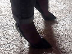 Stockings and quay nn heels