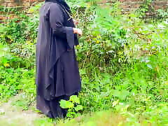 Teen 18 Muslim Hijab girl from jungle - Outdoor couple try 69 position