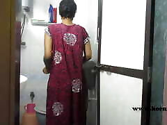 Indian College 18 Year Old Big pha trinh gai 16 tuoi Babe In Bathroom Taking Shower