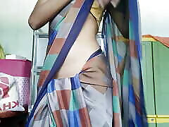 chica universitaria caliente en sari