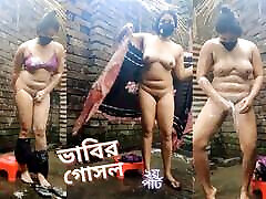 Bengali bhabi Bath part-2. Desi mary gane gree sister Mature and sexy body. Record bath video