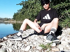 Jon Arteen Wanks Outdoor On A Pebbles Beach, The into sir Twink Wearing Short Shorts Cums On His Thigh, And Cumplay 7 Min