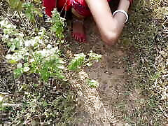 Cute bhabhi sexy????red saree outdoor stella gold video