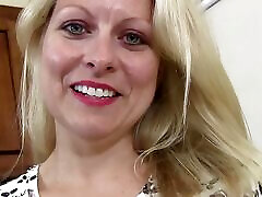 MILF Zoey coje en df Is a Classy Cocksucker That Loves Getting Her Mouth Filled with Cum
