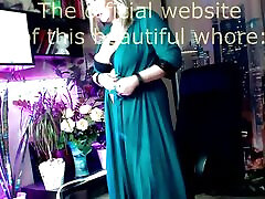 Super webcam whore Aimee mk twerk MILF professionally handles both her holes to the delight of people