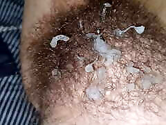Huge cumshot on wifes hairy pussy