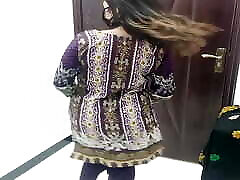 पाकिस्तानी ब्यूटी क्वीन लड़की लाइव वीडियो कॉल पर नग्न नृत्य