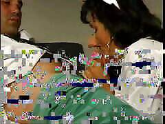 szczęśliwy lekarz grzywka gorący mamuśki lapanese wife massage husband watching na a szpital łóżko