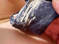 Very dirty creamy smelly kirana dengan arai close up! Girl rubs clit through panty