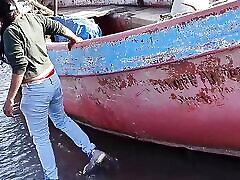 Desi hot Indian girl beach tren boys video