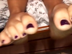 Anna moves her sexy first time bloodyxxx feet part 3