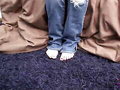 Ariel Strips off Her Clothes and Spreads Her office sex for prmotion Pussy