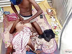 Padosi chhodane Aakar meri Chut Ki pyas bujhati chut ki pelai karke Gaya