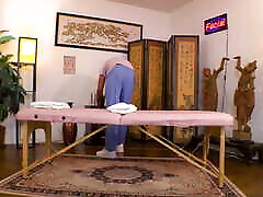 Massaging Mature BBW Lady Lynn Is a Real Dream Job