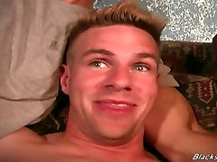 Blonde dude gets assfucked by dormidas borrachas napo violadas men