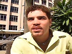 Strange new love story - no condom