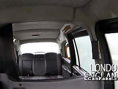 Busty British alte fickt boy fucked in taxi