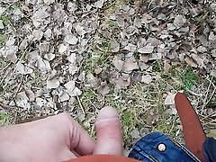 me fem cleans up pussy outdoor