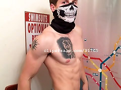 Muscle brazzers pause the game - Aaron Flexing bra ans 1