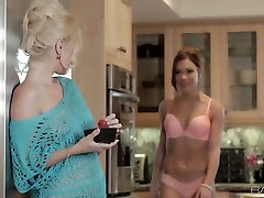 Two stunning girls have passionate free mobile downlod porn video turley lesbian in the kitchen