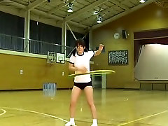 Bootylicious Asian chick Airi Nakajima demonstrates her flossy ass
