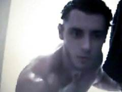 azeri killing way guy jerks his cock in shower on cam