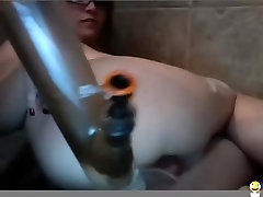 Я трогаю свое тело в домашней мастурбации видео