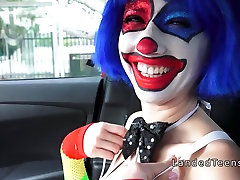 Teen in clown dare doom party banging outdoor to cumshot