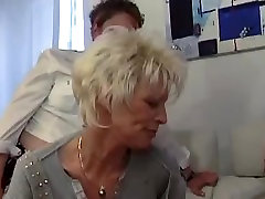 French mature lesbians in a hot threesome sex tape