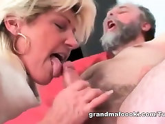 Sexy orgasm pooping couple in xxx 2 minute action