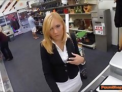 bodywilder girl wants to pawn office belongings and earn extra by fucking