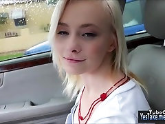 Stranded teen Maddy Rose screwed in the car with stranger