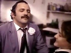 Hillary Summers, Robert Kerman en el clásico online poron video video con una sexy camarera