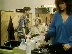 Michelle Davy, John Leslie, Jamie Gillis en el clásico de la película de sexo